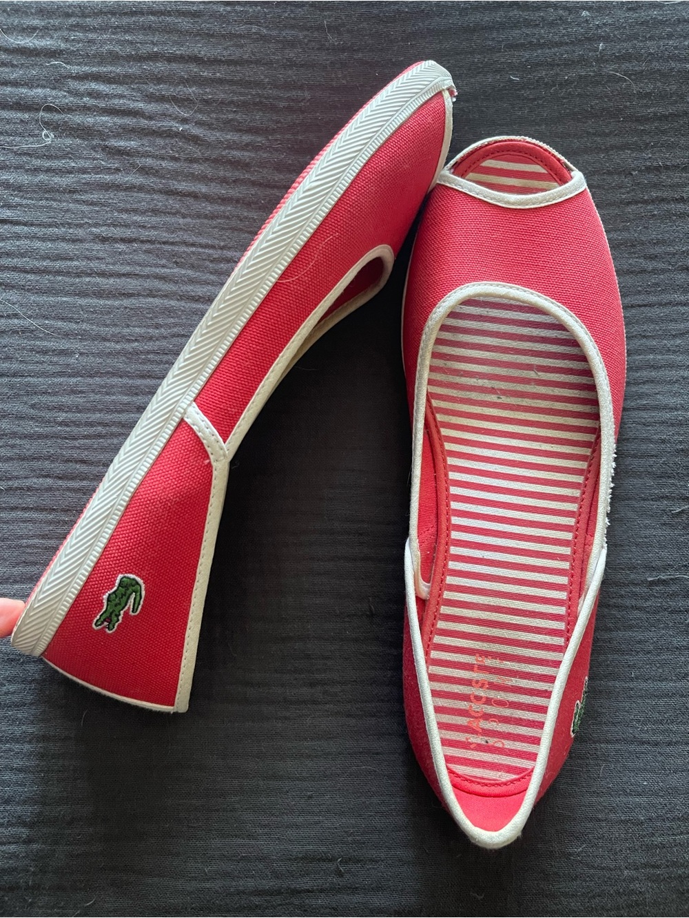 Lacoste Red Canvas Women's Slip-On Flats with Crocodile Logo - Picture 2 of 4